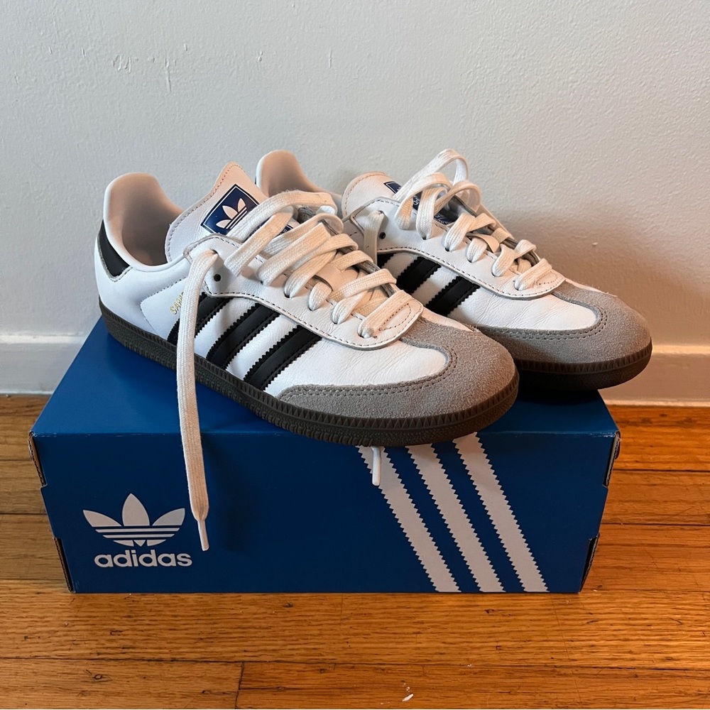 Adidas Samba Shoes Size 7 (Women’s)